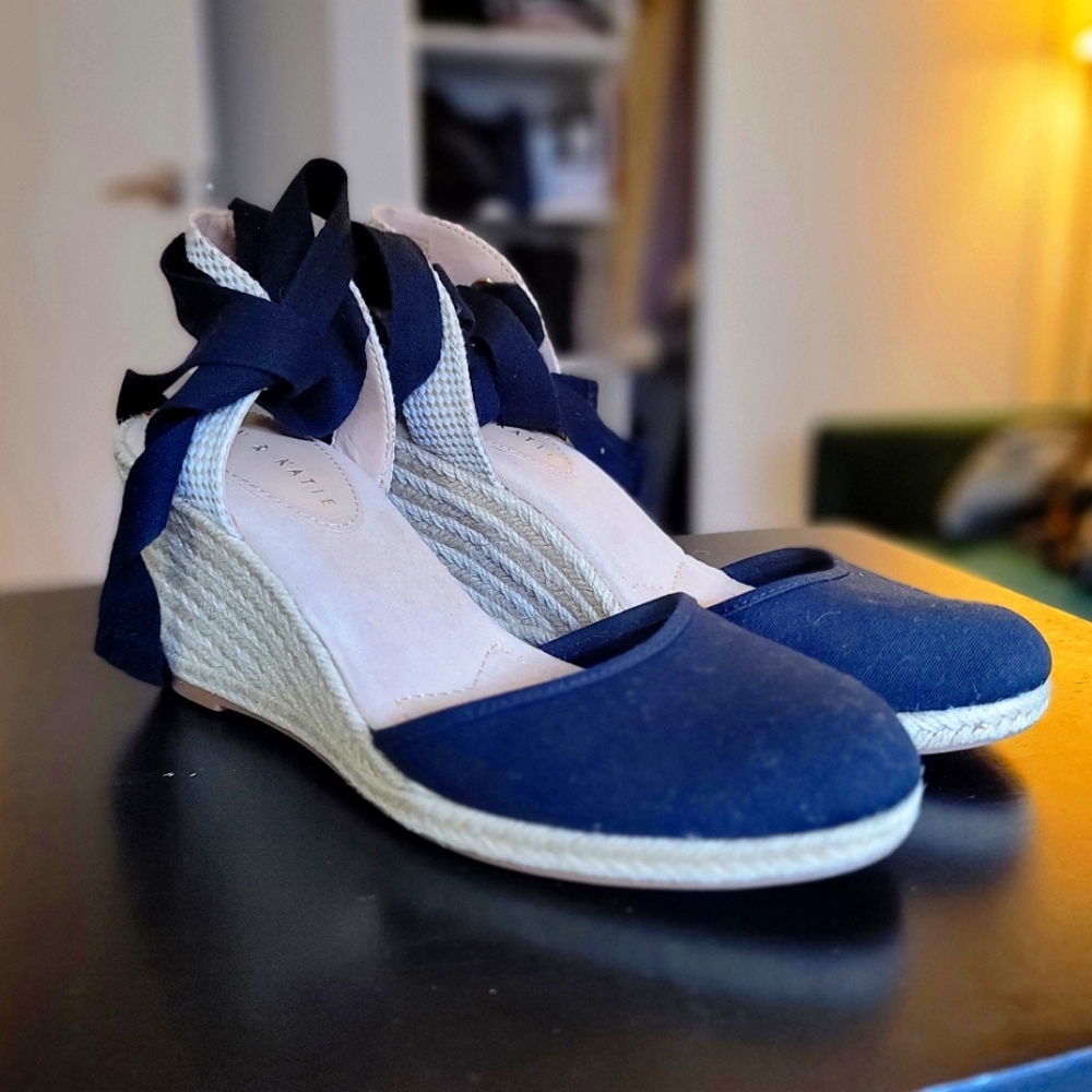 Espadrille Wedge Closed Toe